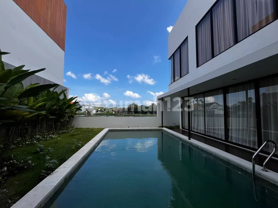 For Rent Luxury Modern Villa In Prime Berawa - Canggu - Image 3 of 4