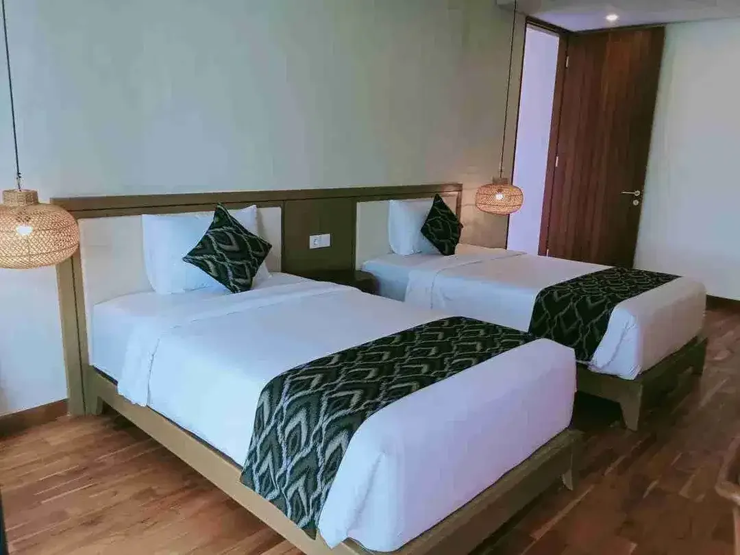 Vila Modern Eksklusif 4 Kamar Kolam Panjang di Bumbak - Image 7 of 10