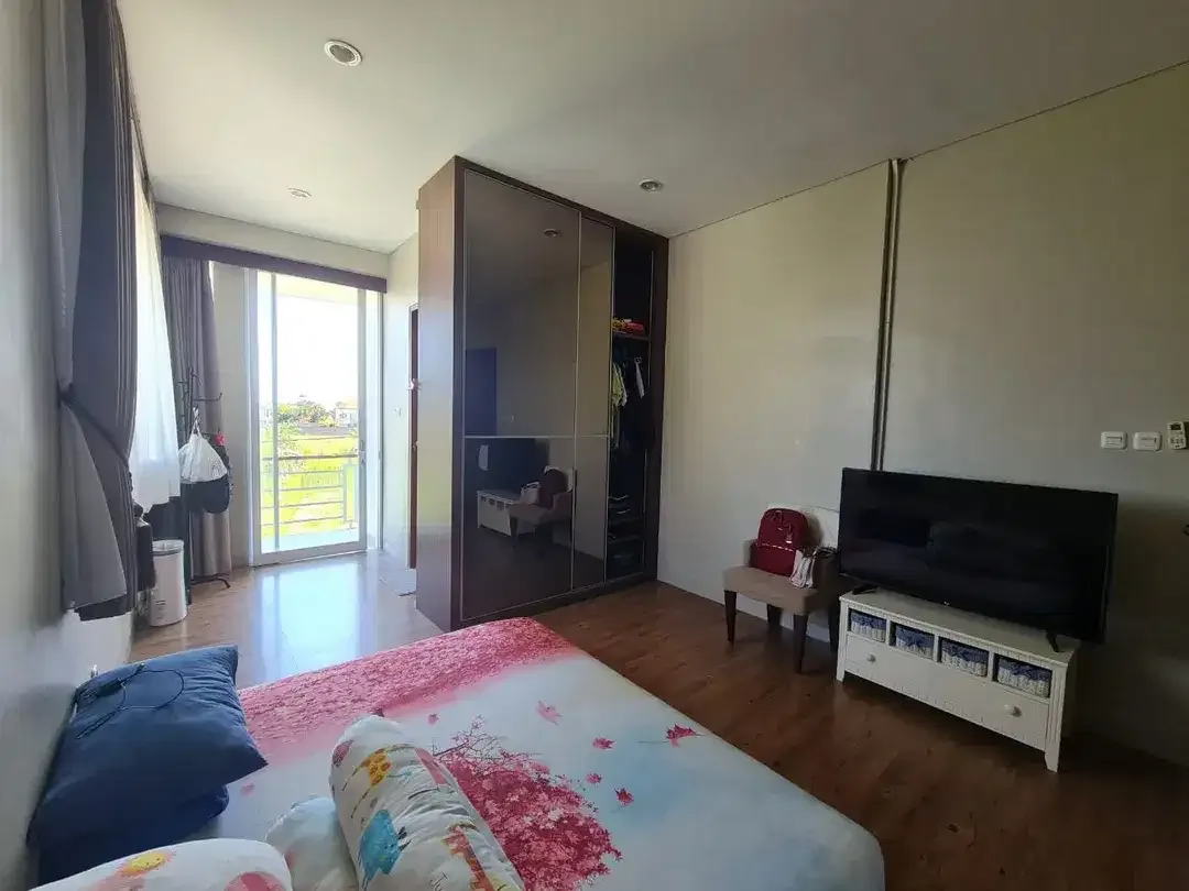 Rumah Modern View Sawah Tukad Badung Renon Denpasar Bali - Image 10 of 10
