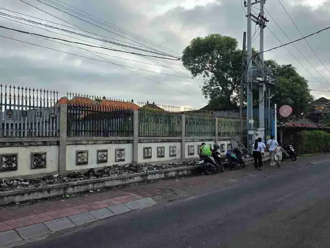 Di jual Tanah 1100m² yang terletak di Kasawan Jl.Raya Batu Belig - Image 1 of 10