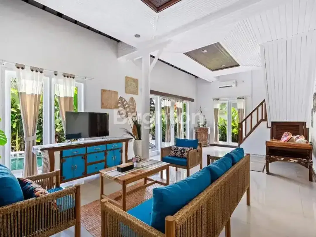 Walking Distance to Nelayan Beach | Beautiful 3BR Villa in Canggu - Image 3 of 8