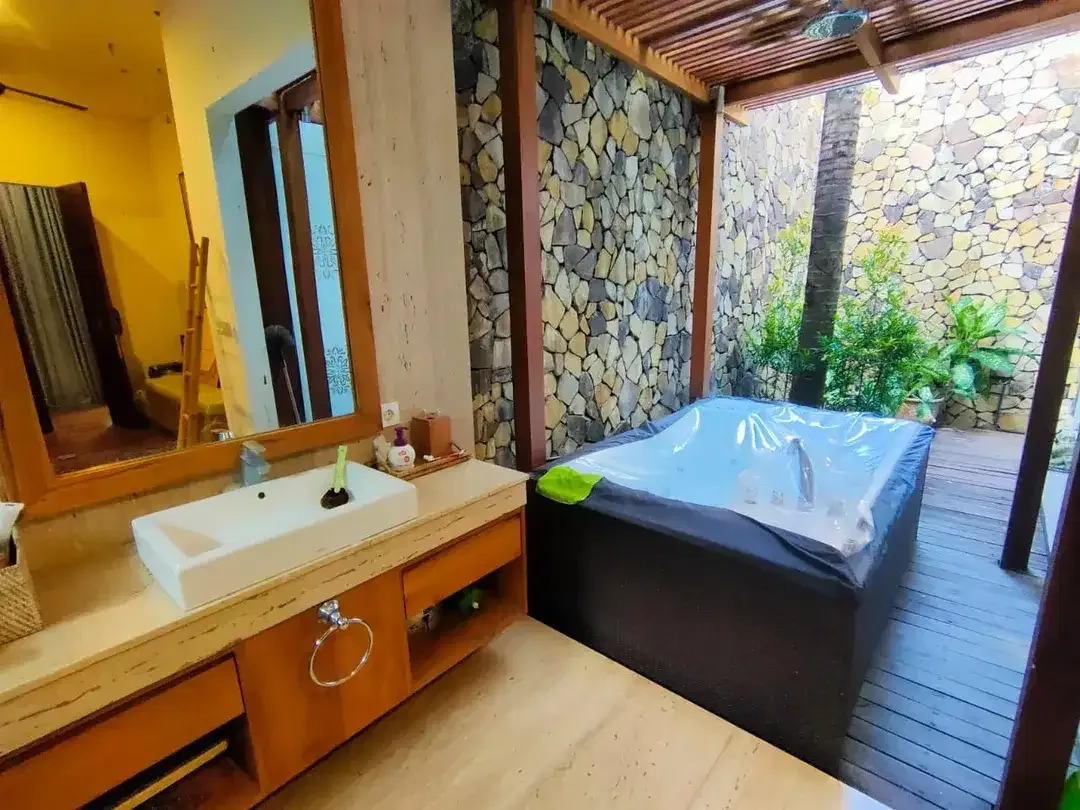 One Gate System Villa In Kerobokan Near Kudeta Beach Club - Image 10 of 10