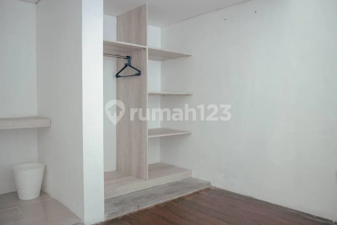 Villa Aman Nyaman Strategis Dekat Fasilitas Publik di Tibubeneng - Image 4 of 4