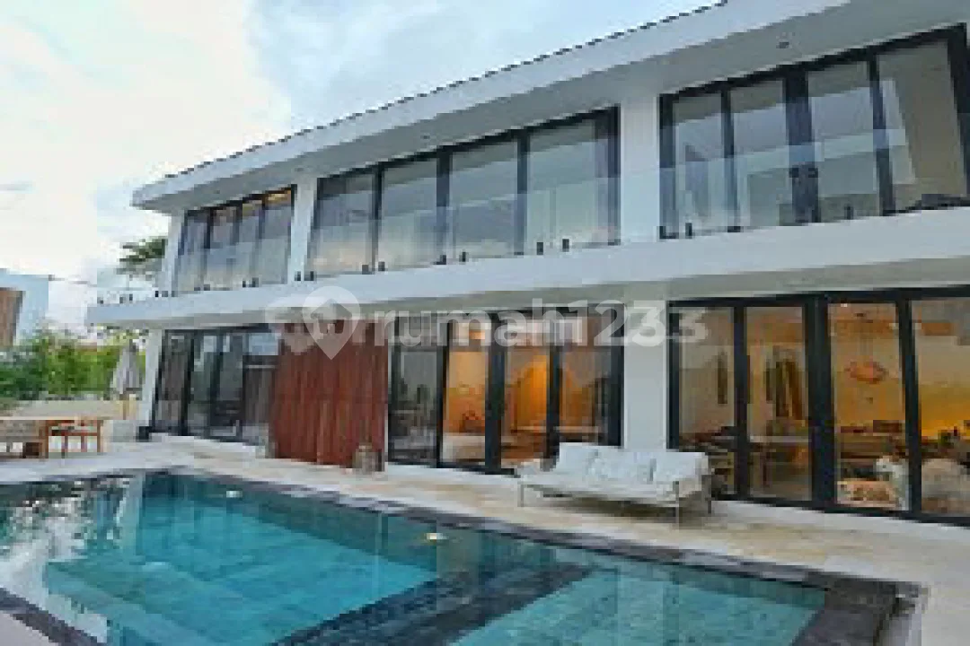 Villa Mewah Leashold Lokasi di Umalass Strategis ,Nyaman ,Tenang - Image 1 of 4