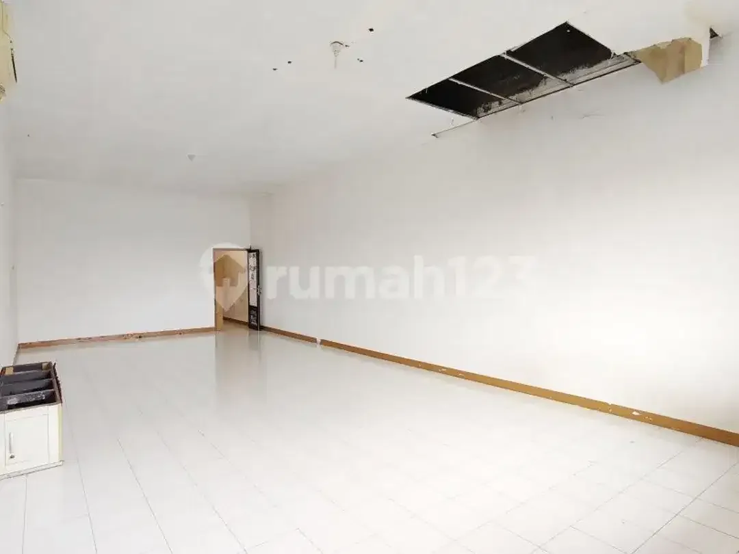 For Rent Ruko 3 Lantai di Bypass Ngurah Rai Kuta - Image 4 of 5