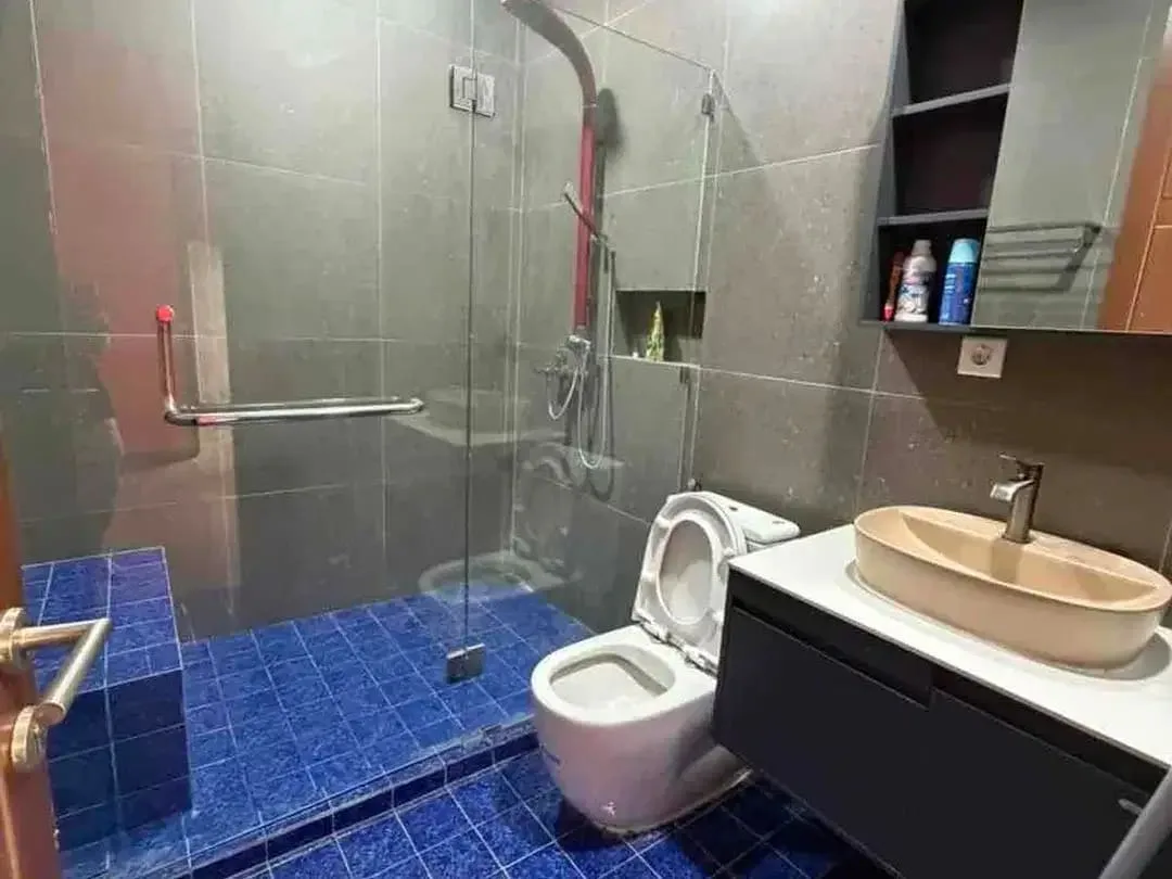 DISEWAKAN VILLA 3BR LOKASI STRATEGIS DI PURI GADING ULUWATU - Image 4 of 10
