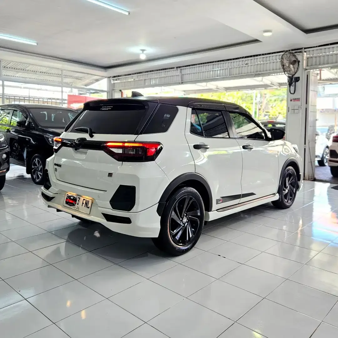 [2021] DP 7jt! Raize GR Sport 1.0 Turbo matic 2021 LowKM bkn TSS 2022 - Image 4 of 10