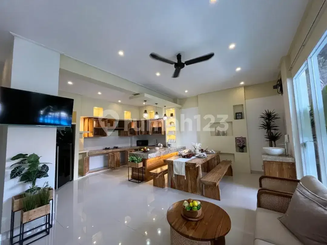 Private Luxury Villa dengan Private Pool & One Gate System Sanur - Image 2 of 10
