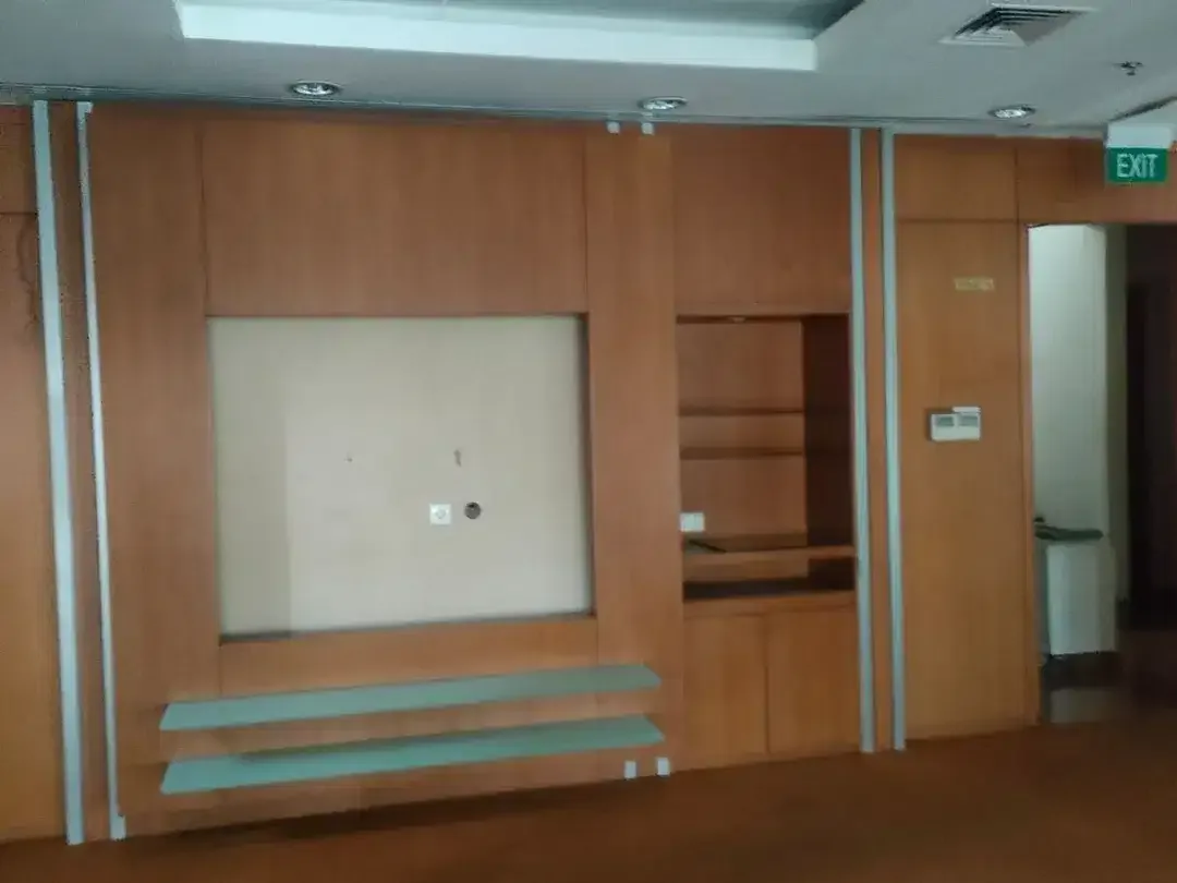 Disewakan Gedung Komersial Premium di Kawasan Teuku Umar – Cocok untuk Kantor, Bank, Klinik & Bisnis Skala Besar - Image 1 of 10