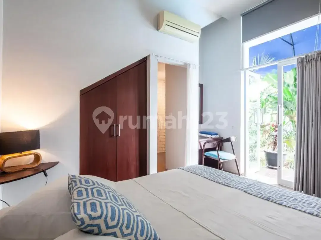 Rumah Mewah 6 Kamar, dengan Swimming Pool Diberawa Canggu - Image 6 of 10