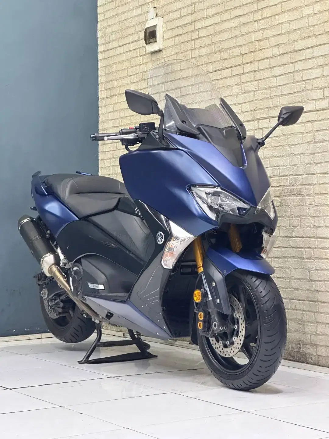 T-Max DX 530 Low Odo - Image 9 of 10