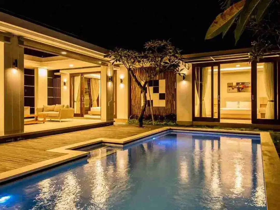 Villa Elegan Kerobokan Full Furnished Harga Menarik - Image 1 of 10