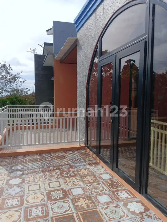 Disewakan Segera Villa 2 Lantai di Kompleks Puri Gading- Jimbaran - Image 1 of 4