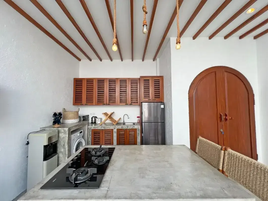 Villa 3 Bedroom Lokasi sangat tenang dekat ke canggu - Image 4 of 10