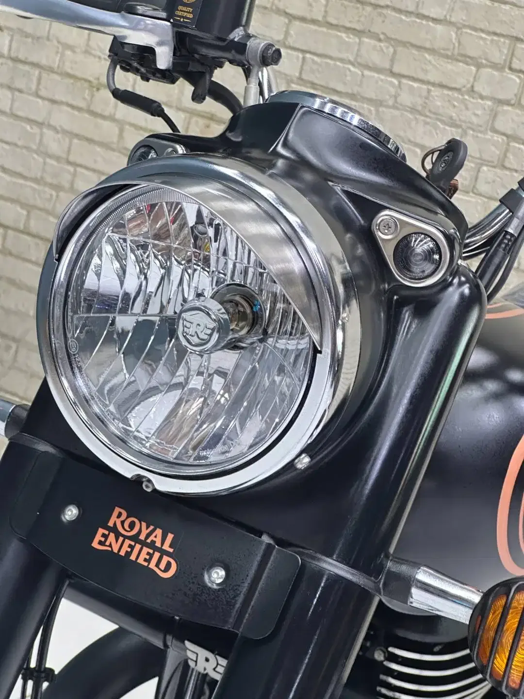 Classic Bullet 350 - Image 5 of 10