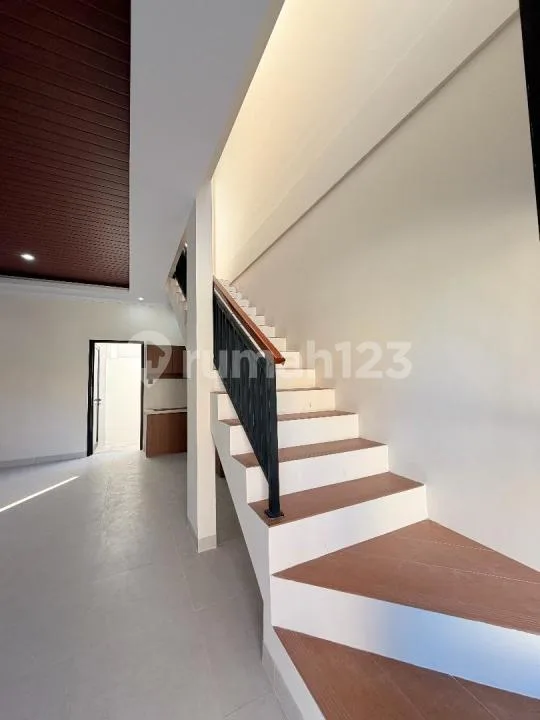 Rumah Baru di Nusa Dua, 5 Mint Dari Akses Tol - Image 3 of 4