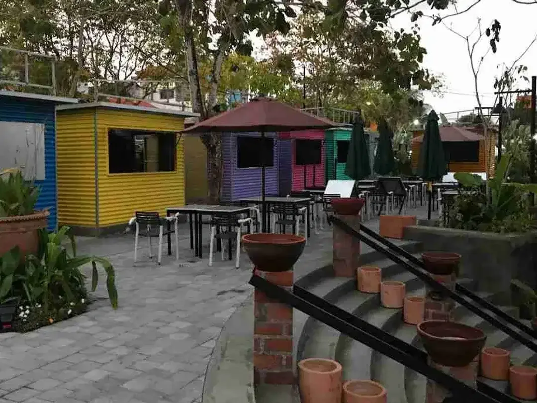 Tanah Langka Bonus Food Court Aktif di Siligita Nusa Dua - Image 8 of 10