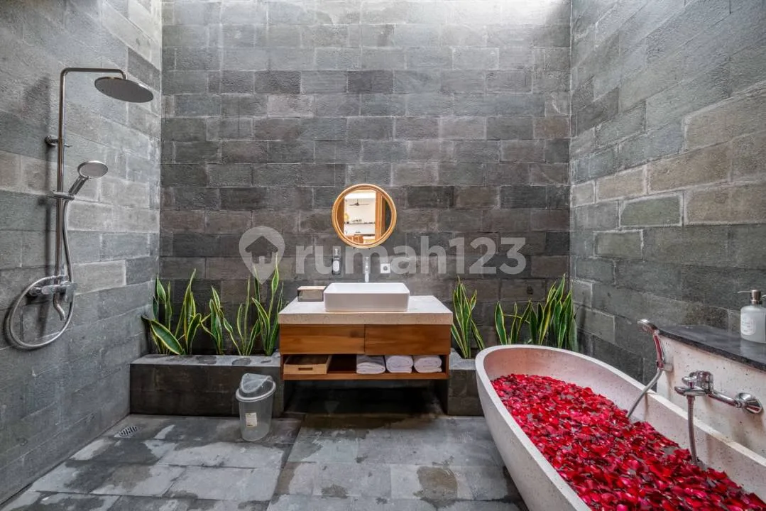 Disewakan Villa Modern 2 KT Siap Huni di Kerobokan Bali - Image 4 of 4