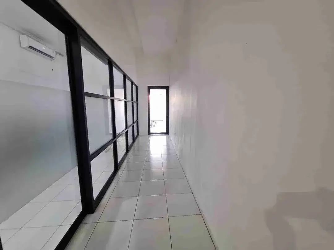Ruko Sewa 2 Lantài sangat cocok untuk Kantor atau Semua Jenis Usaha - Image 5 of 10