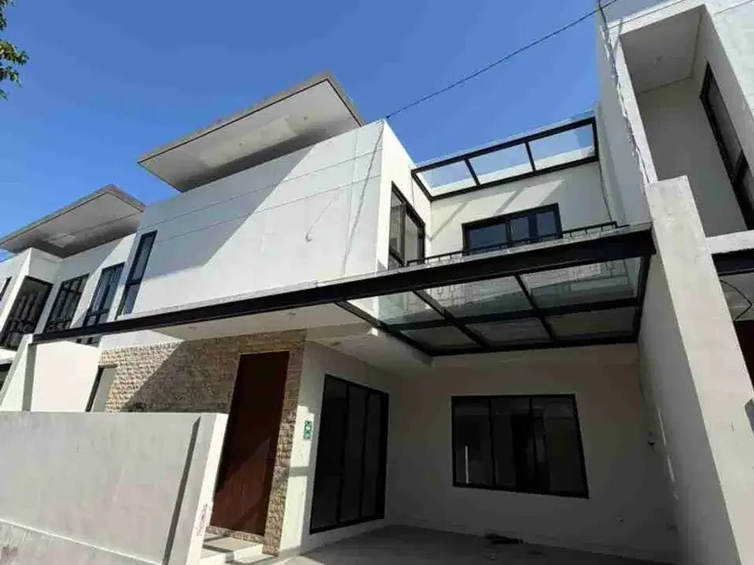 Jual Rumah 2lt Unfurnished Lokasi Dekat Renon Jl Letda Reta Renon area Premium di denpasar - Image 1 of 10