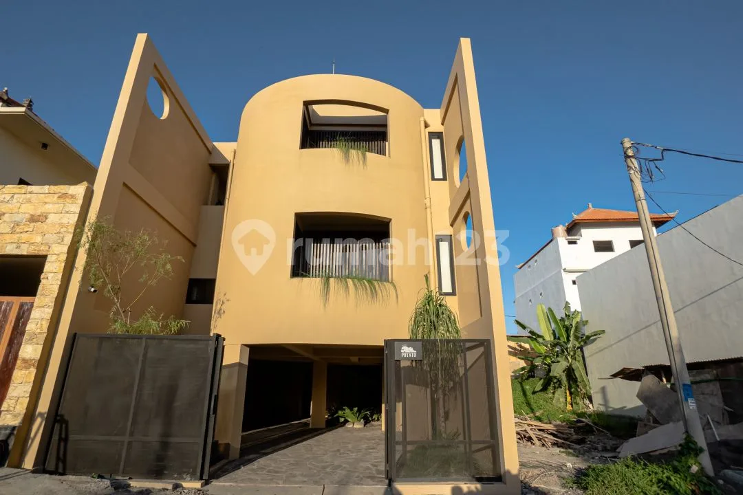 Villa Mewah Modern 2br Di Pererenan â Siap Huni! Fullfurnish - Image 1 of 4