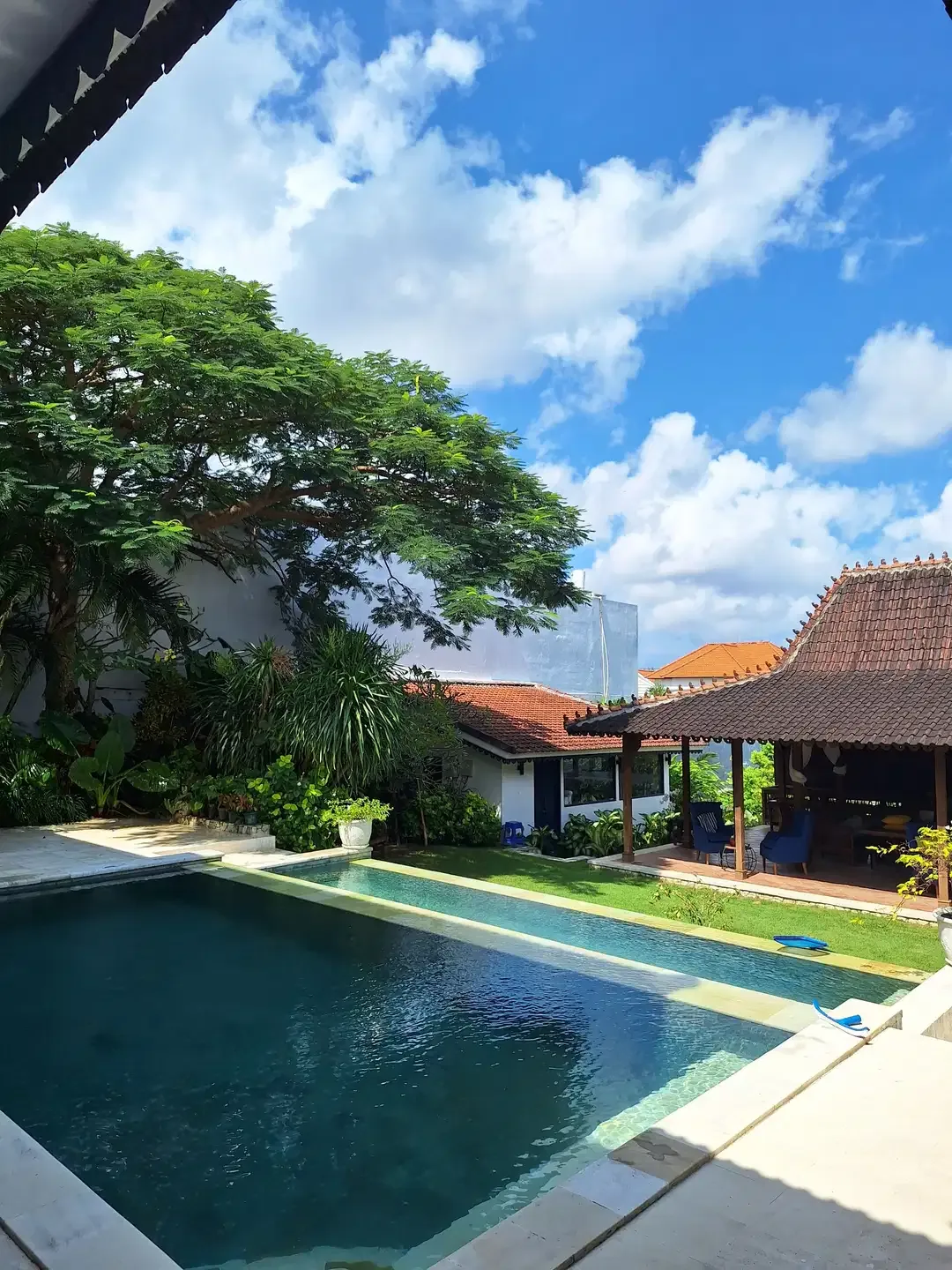 VILLA JOGLO BIRU COLONIAL IN TIBU BENENG CANGGU FOR SALE - Image 4 of 10