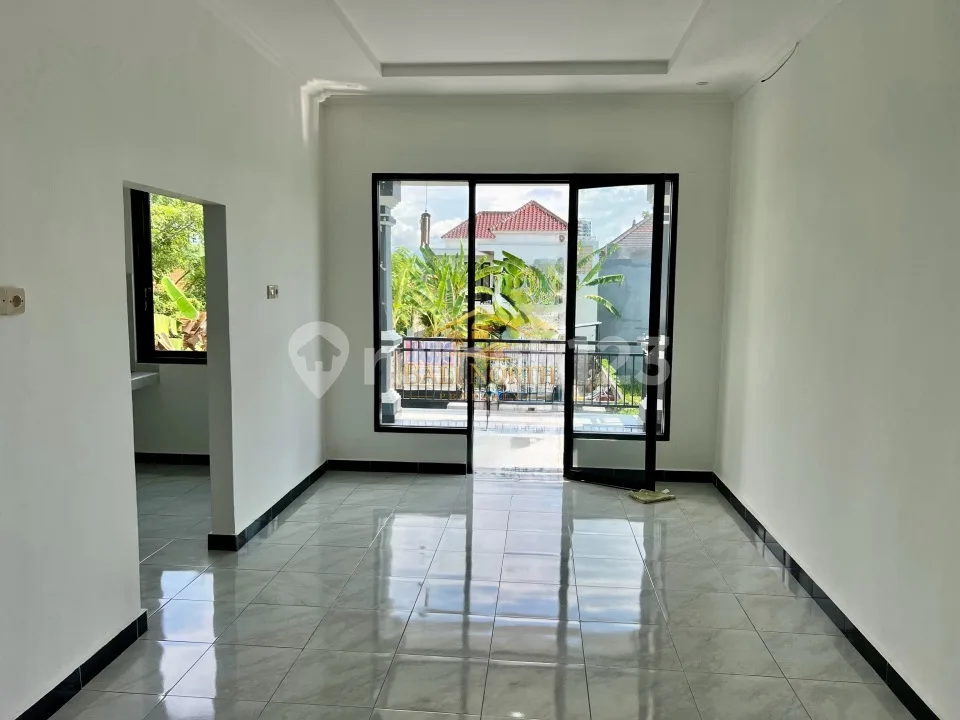 Rumah Modern 2 Lantai di Lovina Dekat Pantai - Image 3 of 4