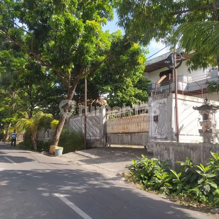 Dijual Rumah Berhalaman Luas Bisa Dipakai Kantor Dan Gudang Area Gatot Subroto Barat Dekat Cargo Permai, Denpasar - Image 2 of 4