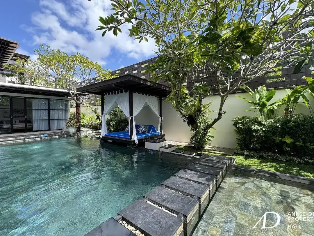 FREEHOLD | MODERN VILLA IN SECURE LUXURY ESTATE - JIMBARAN - Image 5 of 10