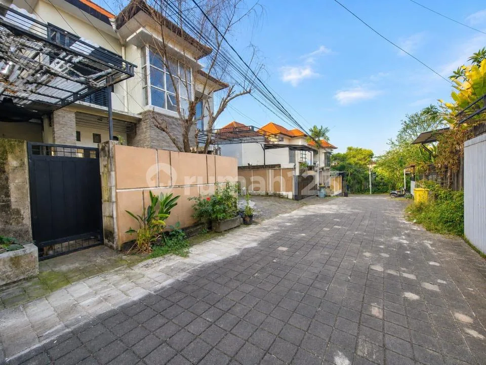 Rumah 2 Lantai di Bali Arum Residence - Nyaman, Luas & Siap Huni - Image 1 of 4