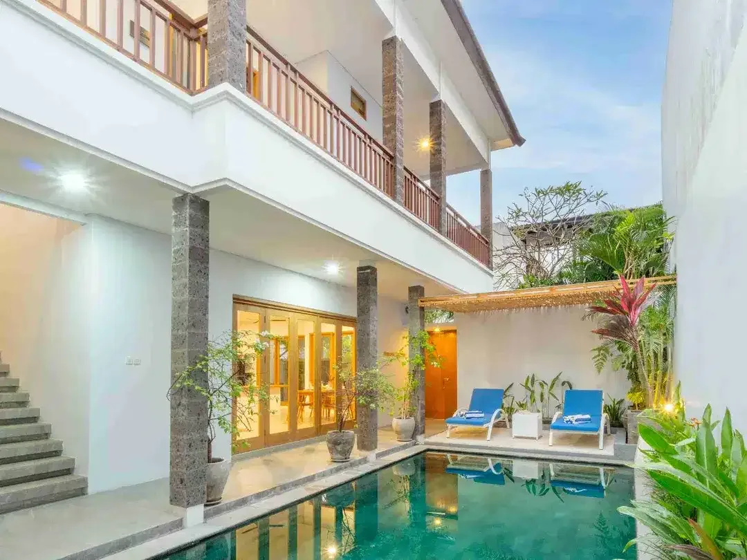 Villa Mewah di Pusat Pererenan Canggu - Image 2 of 10