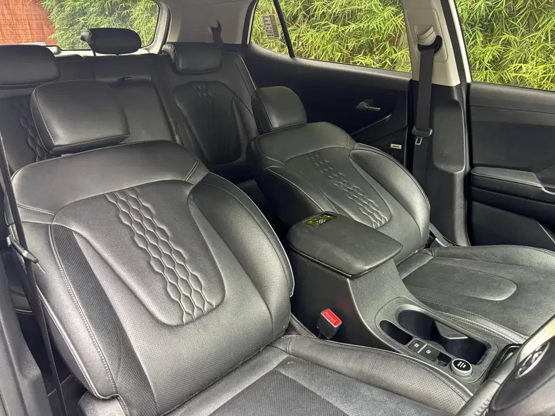 LOW KM TERMURAH || Hyundai Creta Prime AT 2023 Two Tone - Image 9 of 10