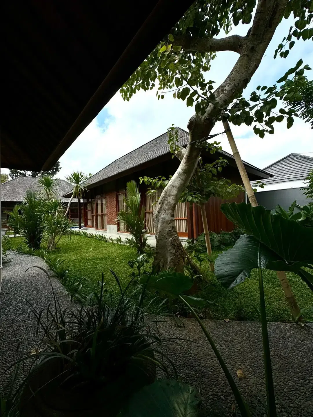 Villa For Sale with Prime location in Uluwatu Bali - Image 6 of 10