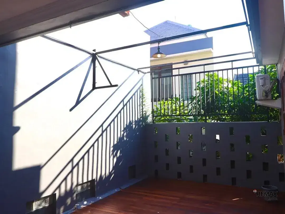 Villa 5 Kamar Tidur dengan Rooftop Dijual di Seminyak, Badung - Image 9 of 9