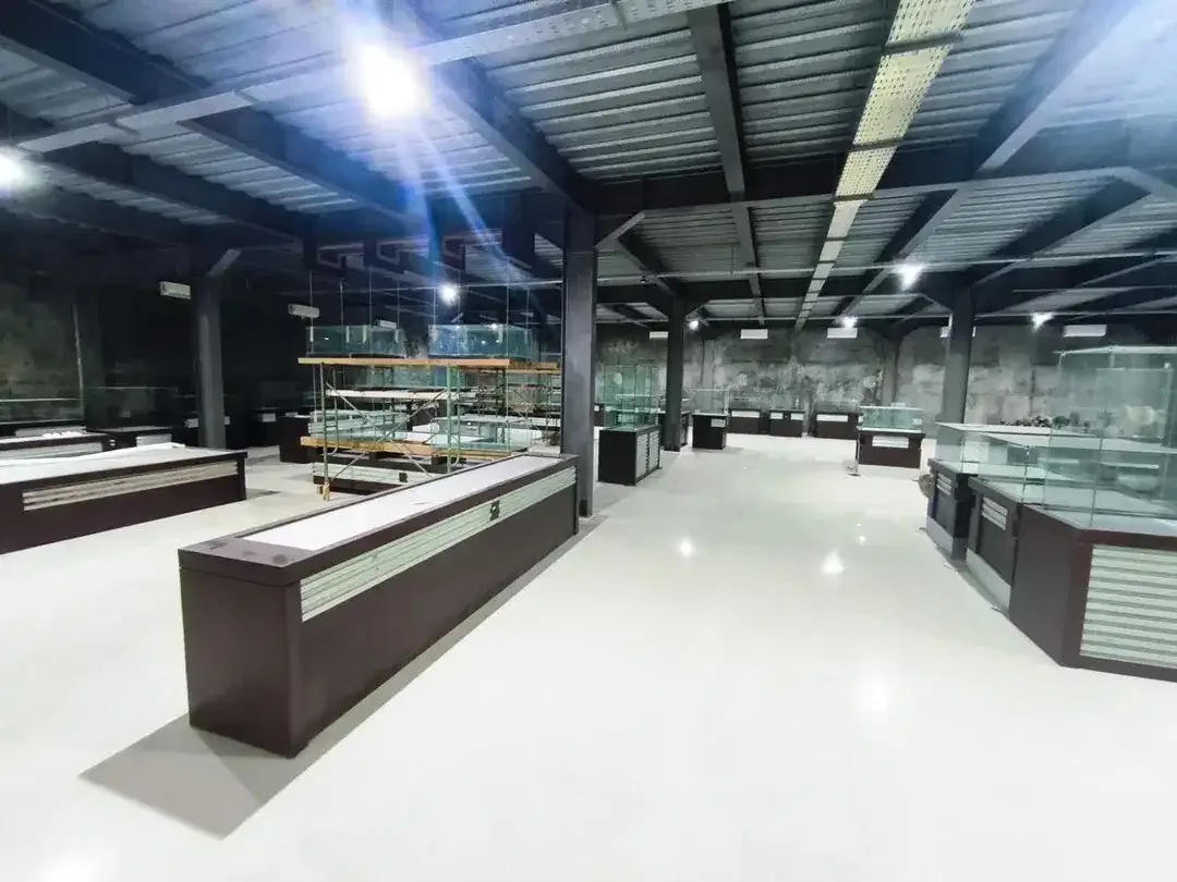 Gedung Komersial Strategis Disewakan di Pusat Kuta, Badung - Image 1 of 10