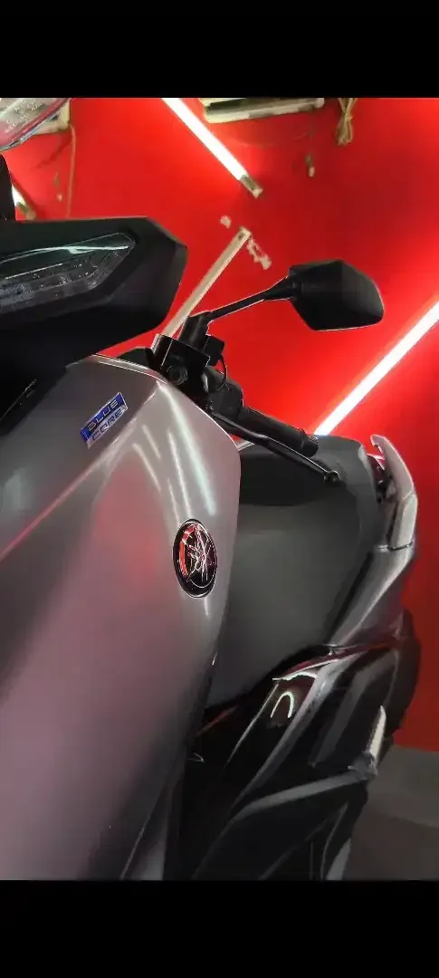 XMax 2025 Silver Black Jimbaran - Image 3 of 10