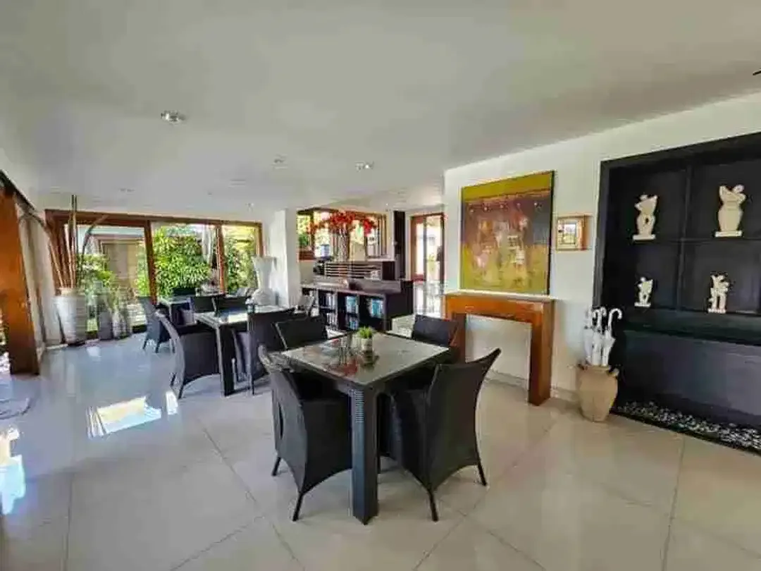 dijual villa 10 bedroom IDR 25 milyar Ditaman griya Jimbaran Kuta Selatan Badung Bali - Image 9 of 10
