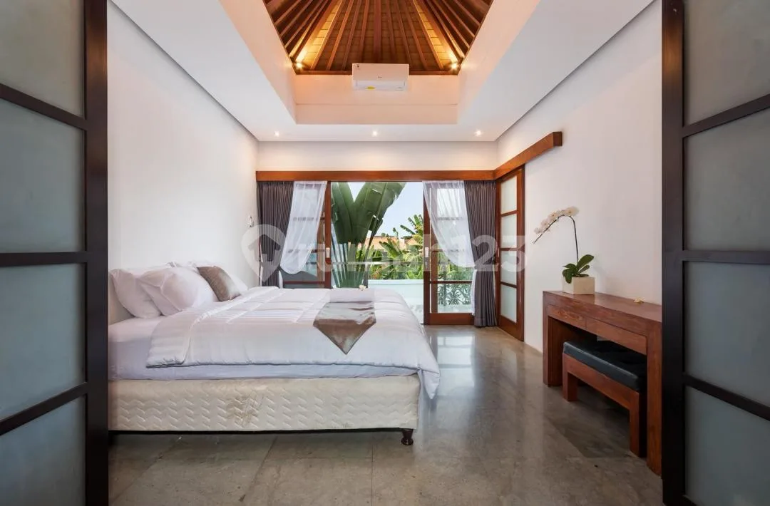 Villa Mewah 3 Kamar Kunti Seminyak #Vl0680 - Image 2 of 4