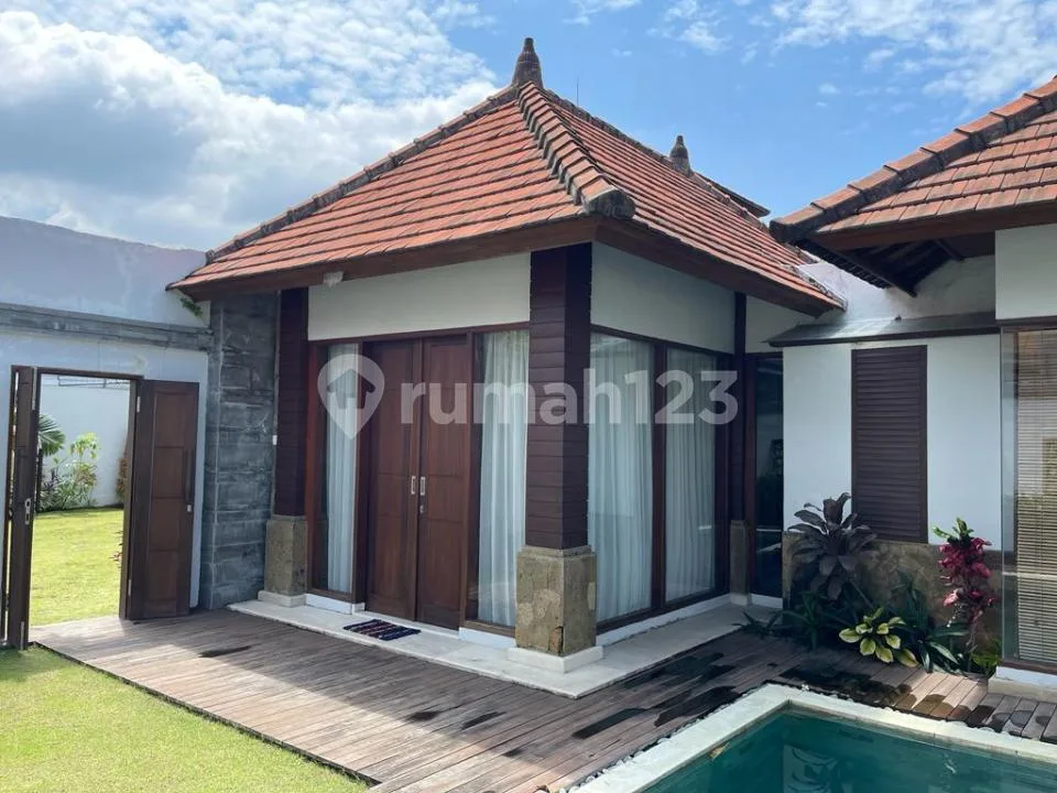Villa Bagus Furnished SHM di Muding Kerobokan - Image 2 of 4