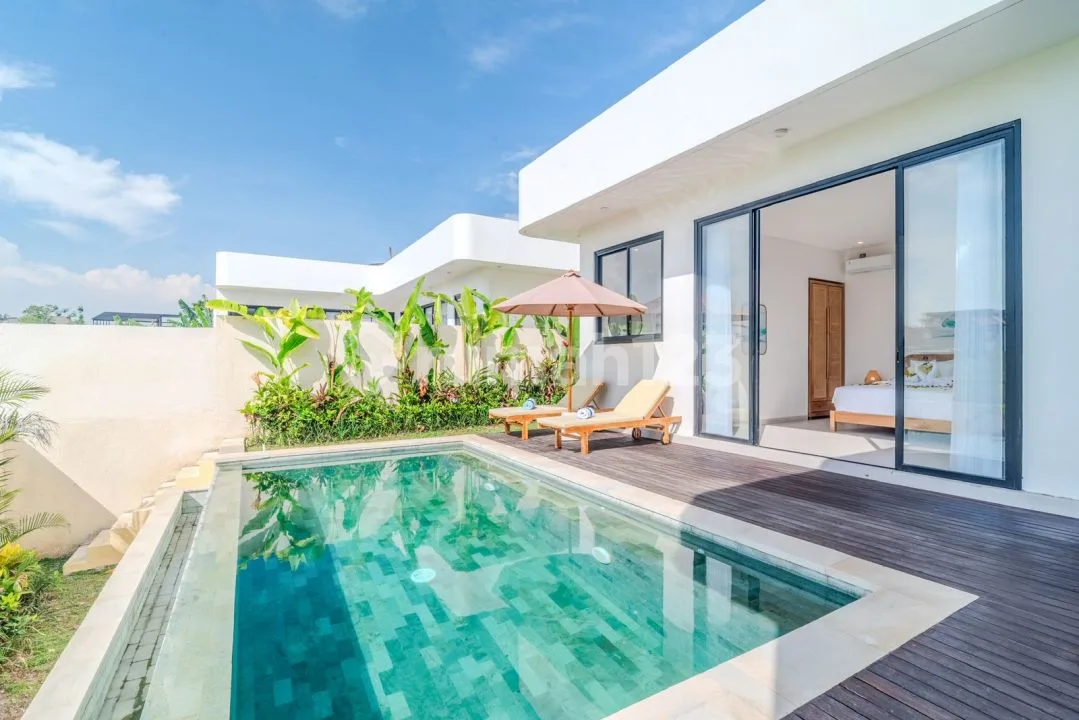 For Rent - 2 Bedroom Villa Pererenan, Bali Rice Field View | Walking Distance To Obsidian - Image 1 of 4