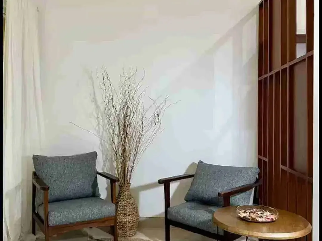 Jual Villa Fully Furnished di Kerobokan Bali – Private Pool, SHM, Cluster One Gate, Dekat Pantai Berawa - Image 4 of 7