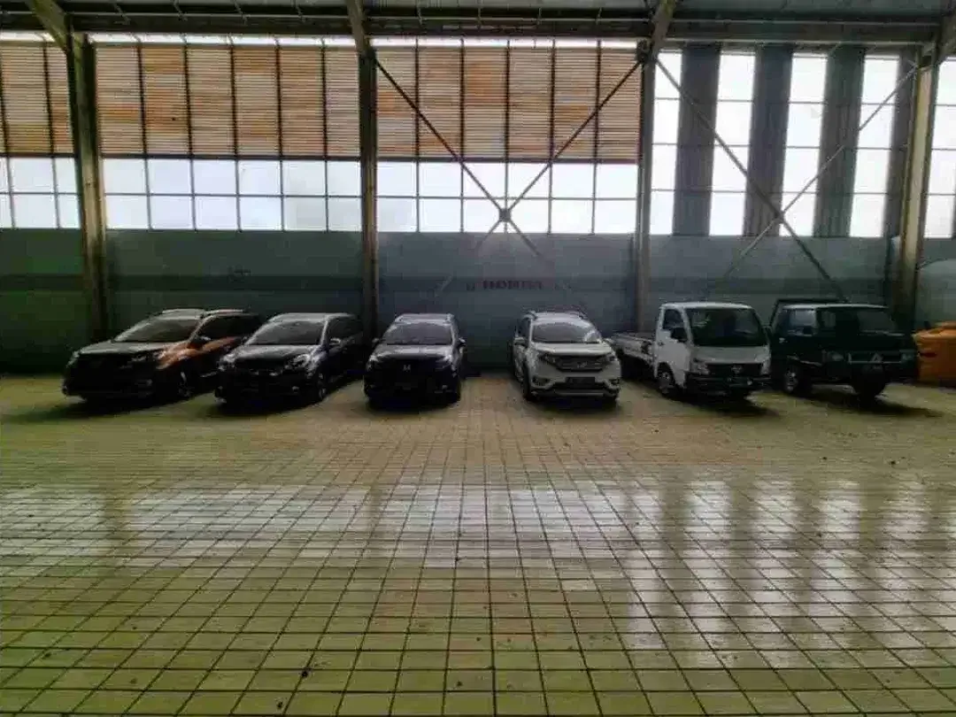 komersil eks showroom  pemecutan klod denpasar barat - Image 2 of 3