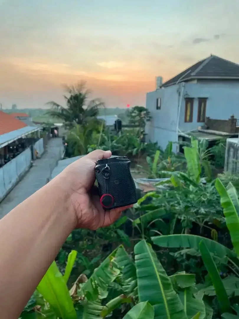 Dijual Sony A6400 + Sony 18-135mm OSS - Image 5 of 8