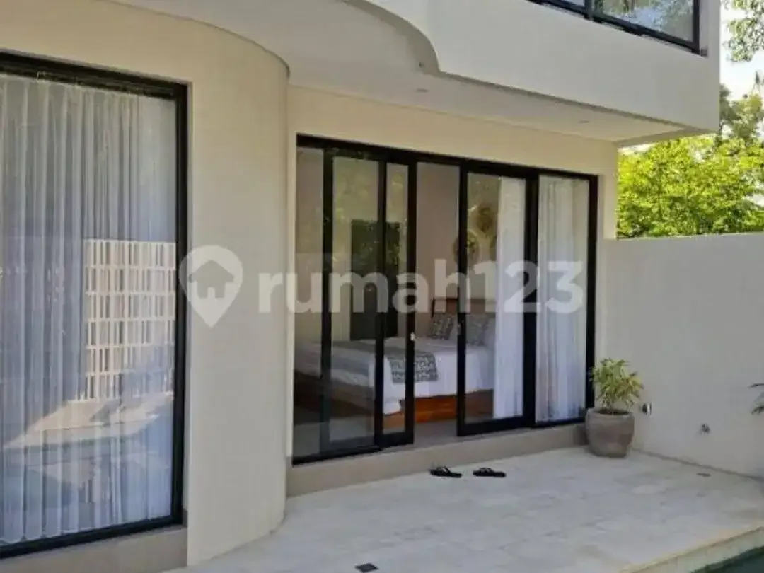Villa Mewah, 3 Kamar Tidur Hanya 7 Menit ke Lapangan Golf - Image 4 of 10