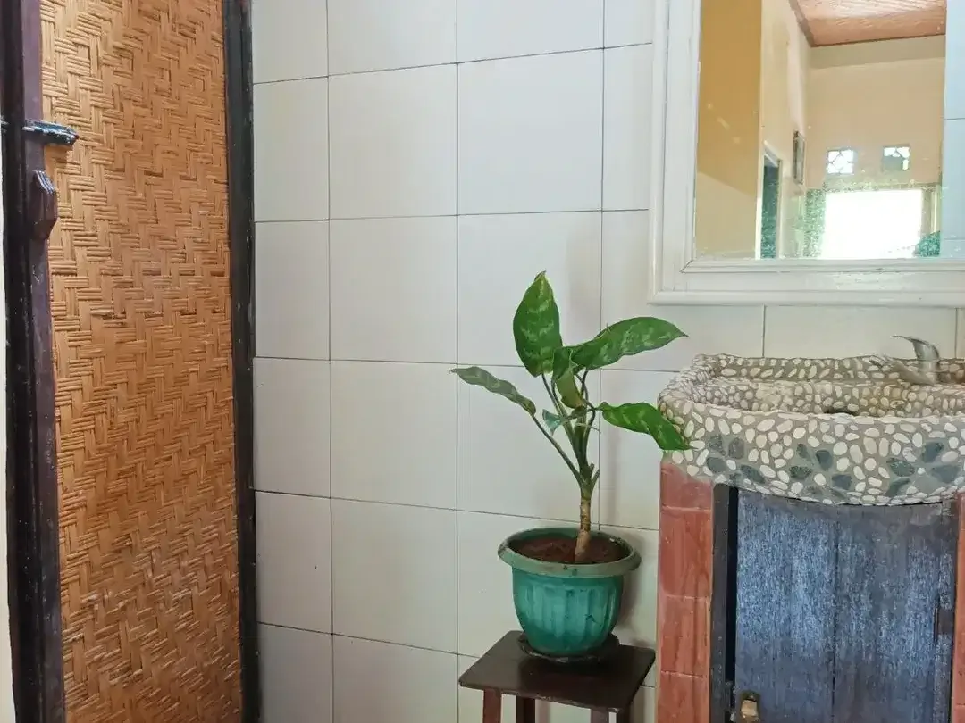Rumah Nuansa Tradisional, Lingkungan Tenang, Sejuk dan Nyaman, Dekat ke Pantai Lovina - Image 7 of 10