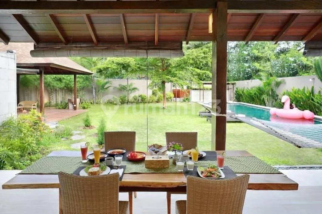 Villa dengan garden yang luas dan asri dekat Umalas - Image 3 of 4