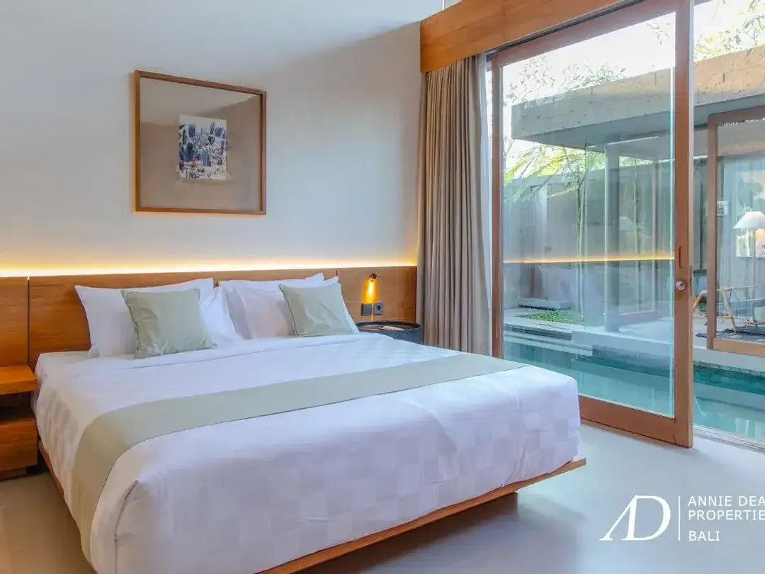 FREEHOLD | 2-BEDROOM MINIMALIST VILLA IN THE HEART OF CANGGU - Image 7 of 9