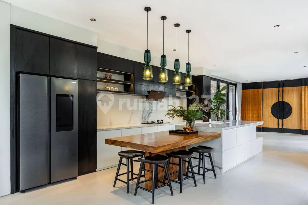 5Br Freehold Villa, Gym, Pool & Only 130M To Beach Pererenan - Image 3 of 4