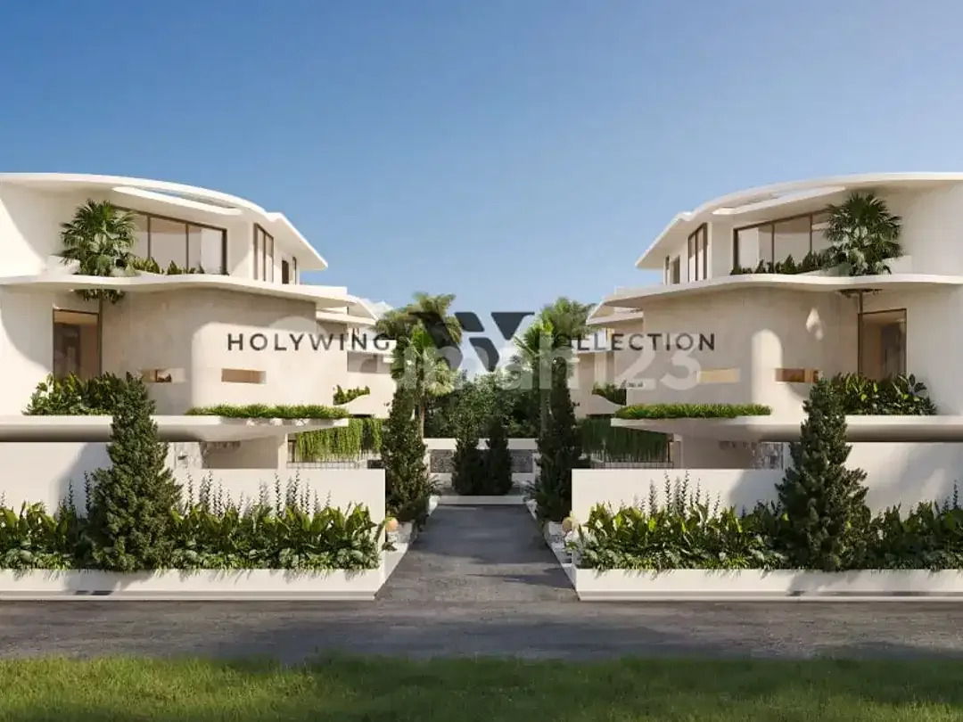 Dijual Villa Mewah 4 Kamar Siap Huni Lokasi Premium di Kuta Bali - Image 2 of 10