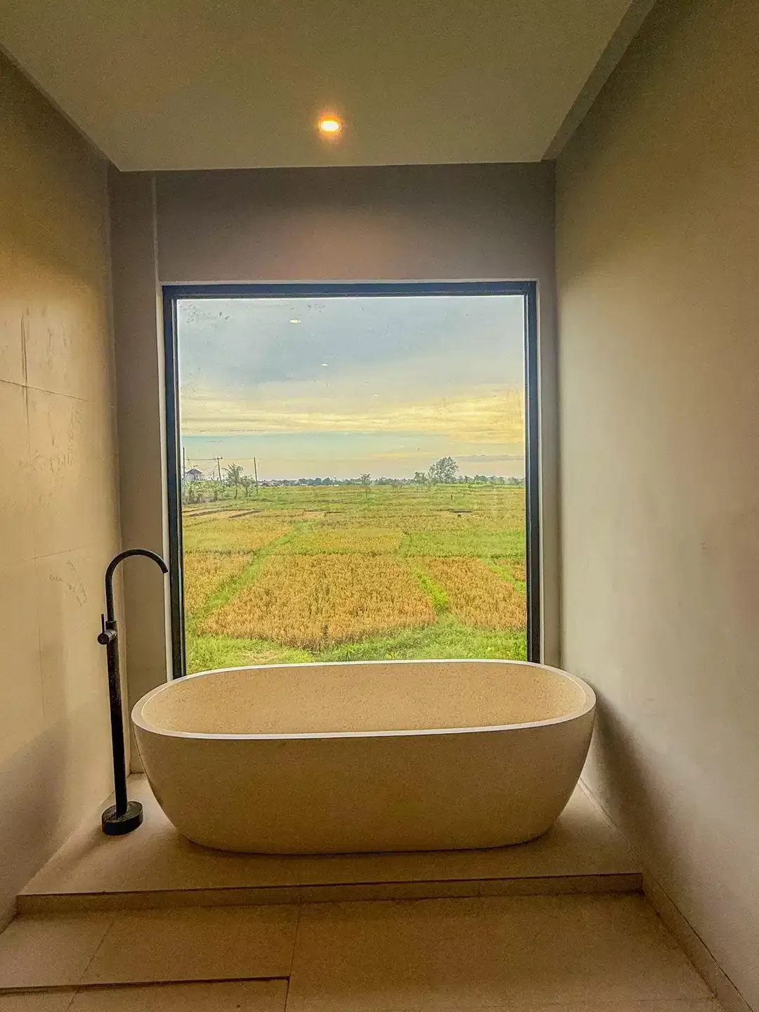 VILLA READY BAGUS 3 BR FURNISHED LOKASI DENGAT CANGGU BEACH - Image 9 of 10